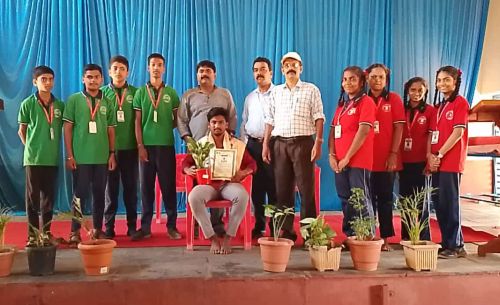 ಗ್ರಾಮೀಣ ಶಾಲೆಗೆ ಬಂದ ರಾಷ್ಟ್ರೀಯ ಚೆಸ್ ಆಟಗಾರ!