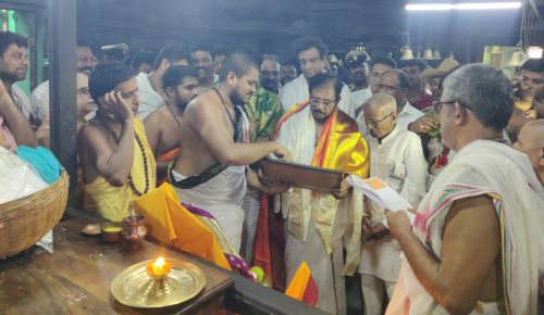 25 ವರ್ಷದ ನಂತರ ಗೋಕರ್ಣ ಪ್ರವೇಶಿಸಿದ ಗೃಹ ಸಚಿವ!