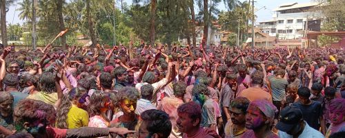 Live with colors Happy Holi in Sirsi!