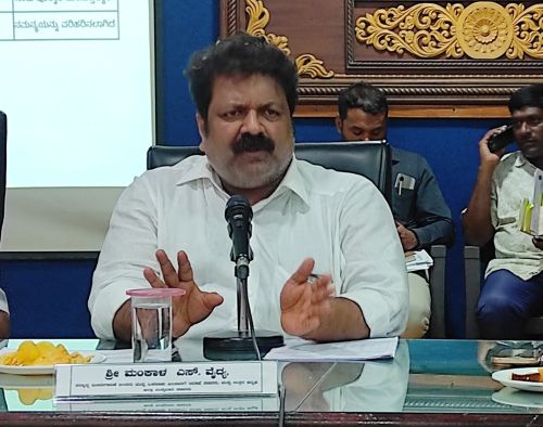 Uttara Kannada Rs 1000 crore for water project This government is committed to providing water to the people!