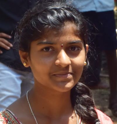 Danagaragouli student who made society proud Poverty does not hinder her studies!