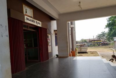 A Tahsildar's office without a bailiff!