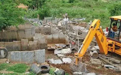 Gram Panchayat officer given absolute power Government orders demolition of illegal houses!