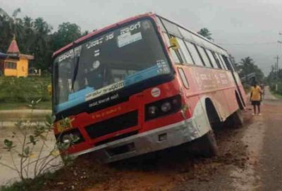Karwar KSRTC bus falls into a gutter!
