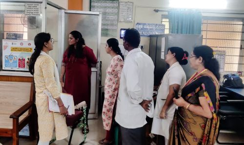 Public Complaint Lokayukta Lady arrives at the hospital!