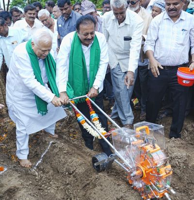 Zoida This taluk is completely organic Agriculture Minister makes announcement after ploughing