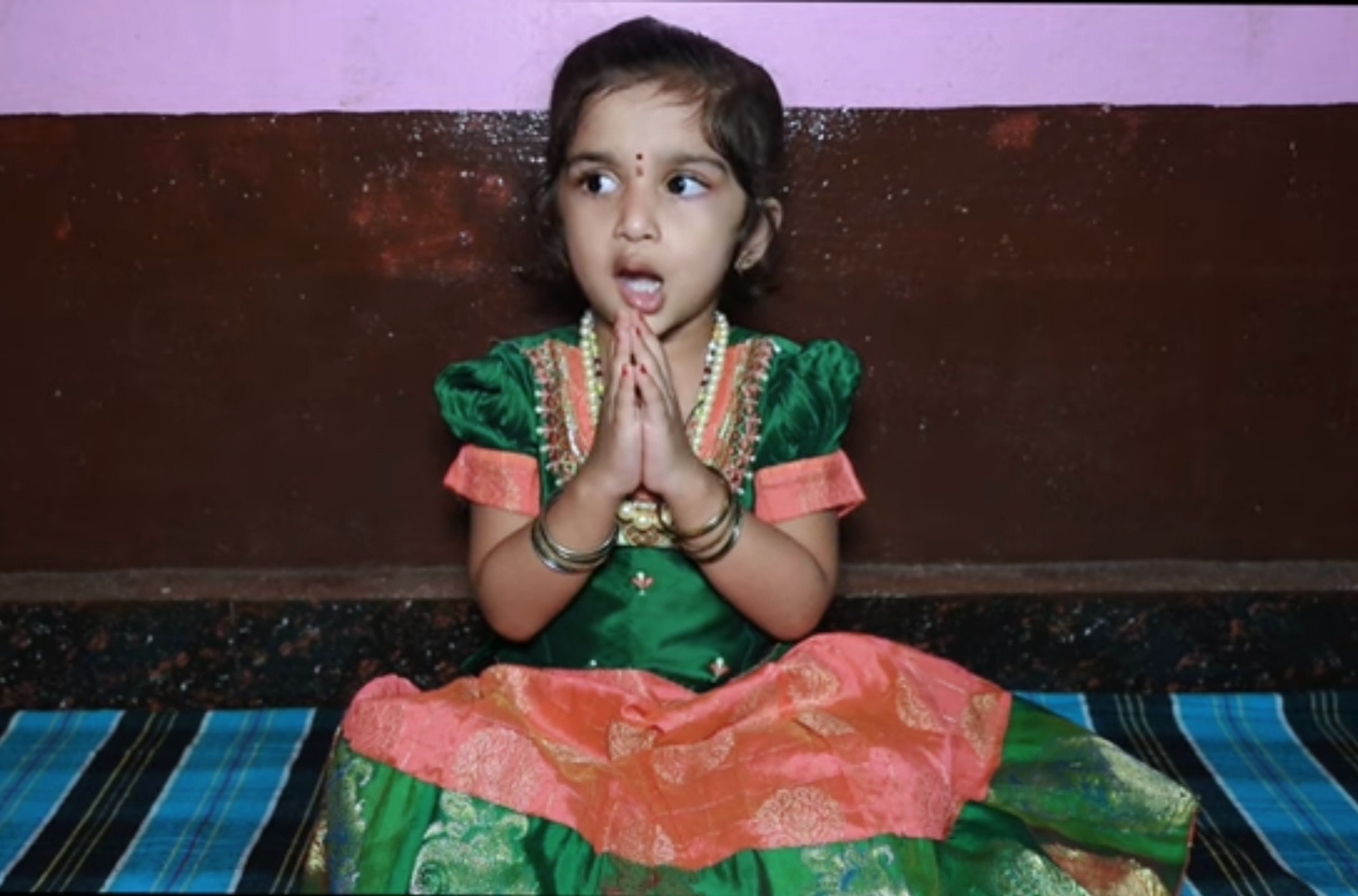 ಮೇದಿನಿಯ ಬಾಯಲ್ಲಿ ನಲಿಯುವ ಗೀತೆ