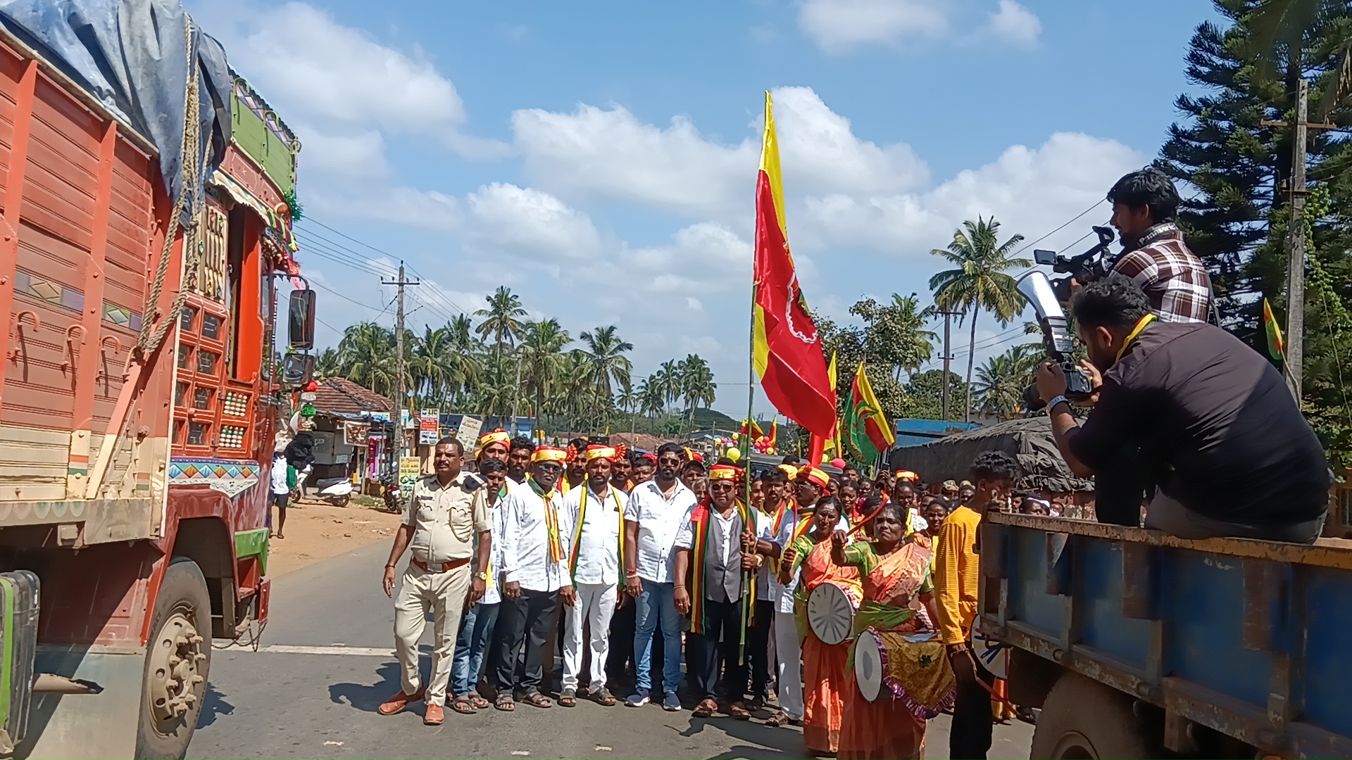 ಕಿರವತ್ತಿಯಲ್ಲಿ ಜಯ ಕರ್ನಾಟಕ ಸಂಘಟನೆಯಿಂದ ಸಂಭ್ರಮದ ರಾಜ್ಯೋತ್ಸವ