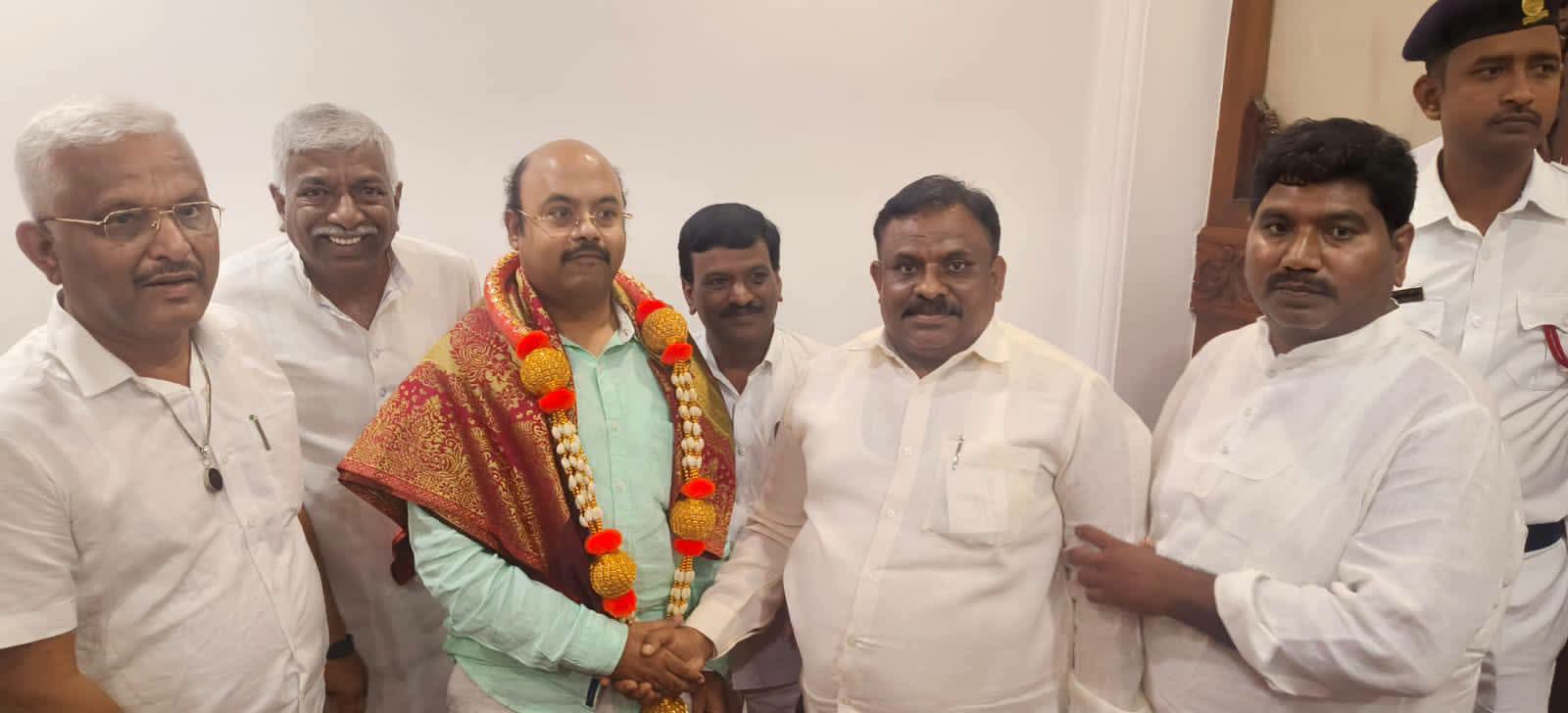 ಹಾವೇರಿ ಪ್ರಾಧಿಕಾರದ ಅಧ್ಯಕ್ಷರಿಂದ ಸಚಿವ ಯತೀಂದ್ರ ಭೇಟಿ