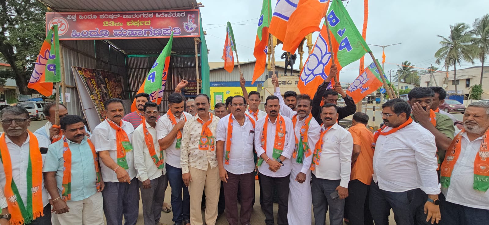 “ಹಿರೇಕೆರೂರು ಬರಪಟ್ಟಿಗೆ ಸೇರ್ಪಡೆ: ಬಿಜೆಪಿ ವಿಜಯೋತ್ಸವ!”